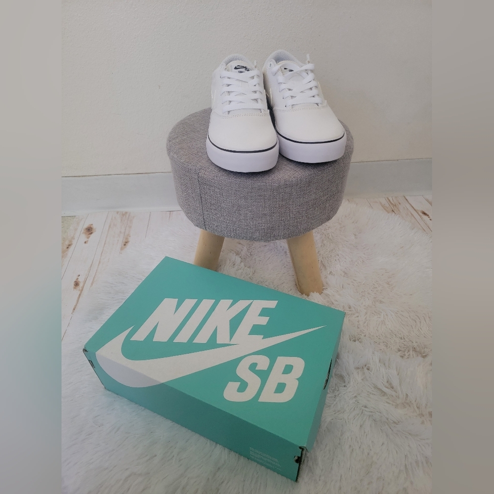 New Nike SB Chron White Sneakers